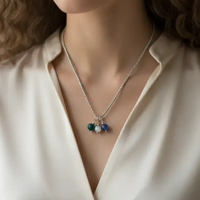 Collier 3 perles : Apatite bleue, Labradorite et Cyanite bleue
