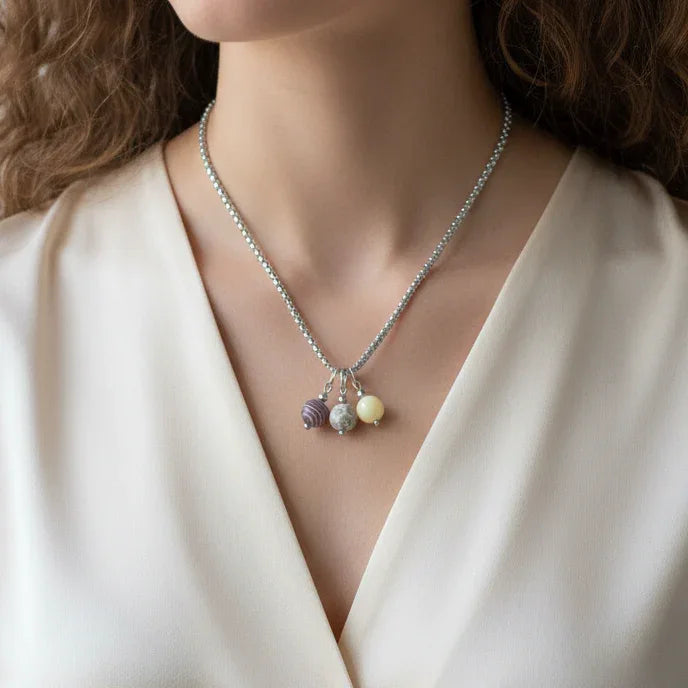 Collier 3 perles : Agate du Botswana, Corail fossilisé et Calcite jaune