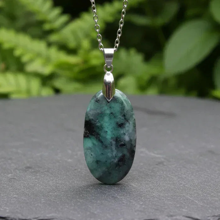 Pendentif en Emeraude dans Biotite (PE2108)