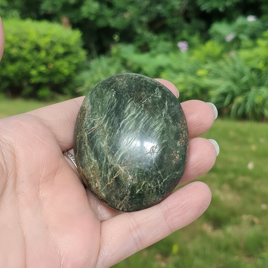 Galet en Chrysoprase 85g
