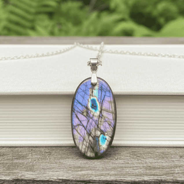 Pendentif en Labradorite bleue et violette (PE2146)