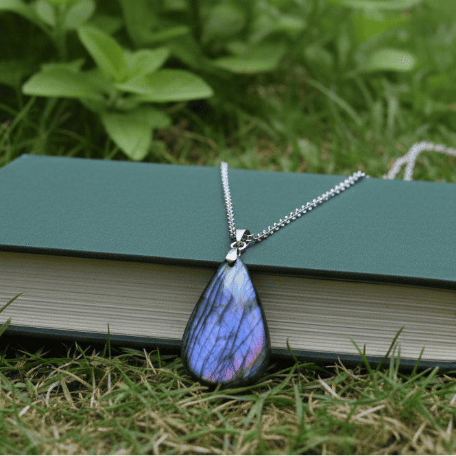 Pendentif en Labradorite violette (PE2149)