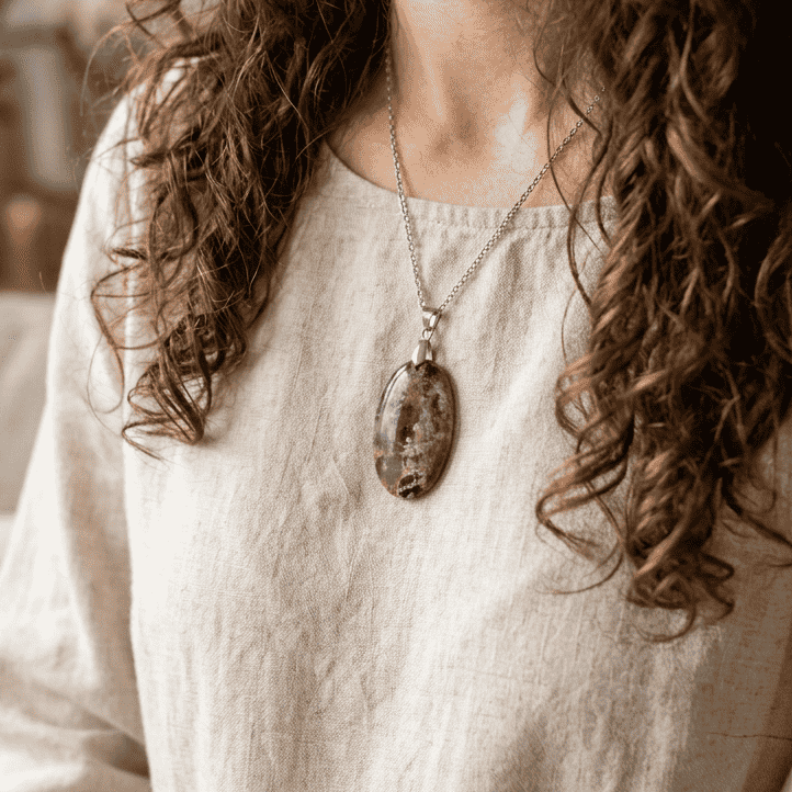 Pendentif en Sodalite et Cancrinite (PE1224)