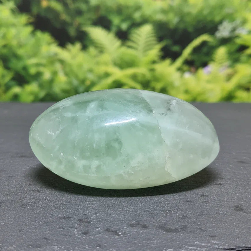 Galet poli en Fluorite verte 135g (PRGFL711)