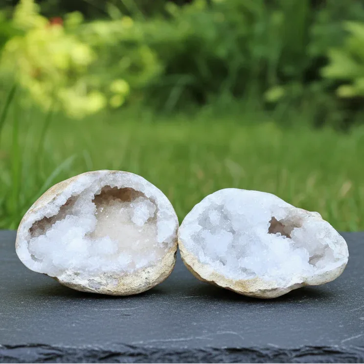 Géode complète de Cristal de Roche 729g (MB306 - 14)
