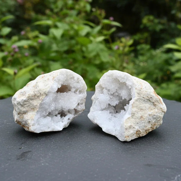 Géode complète de Cristal de Roche 628g (MB306-18)