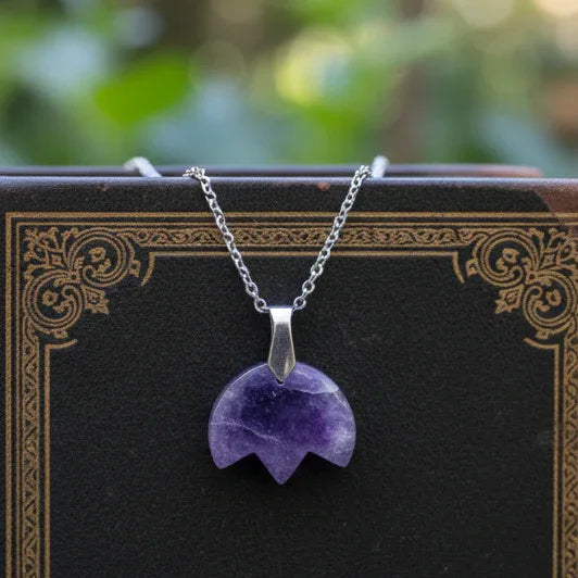 Pendentif sculpté en Lépidolite (PE1614-1)