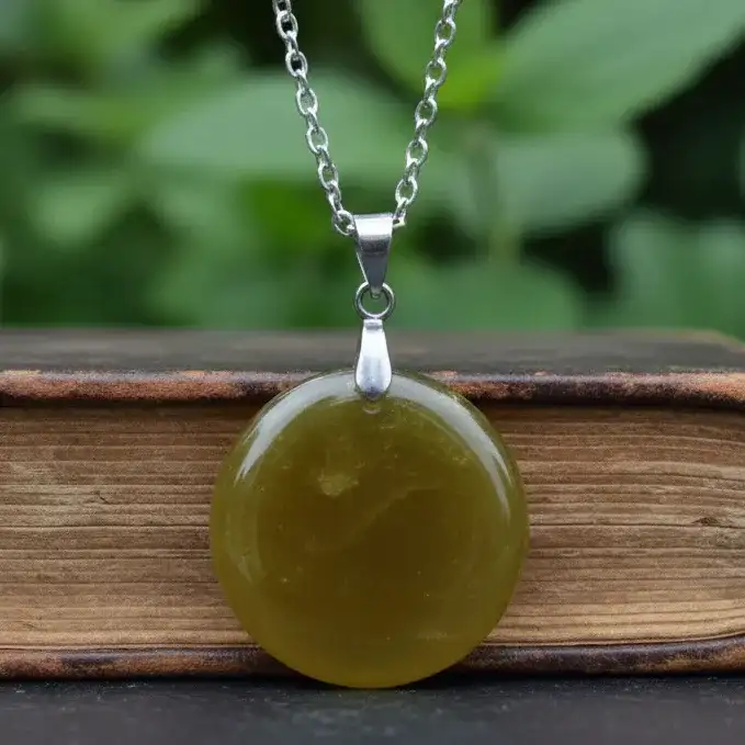 Pendentif en Grenat Grossulaire (PE1315)