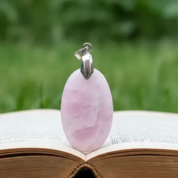 Pendentif en Kunzite (PE1812)