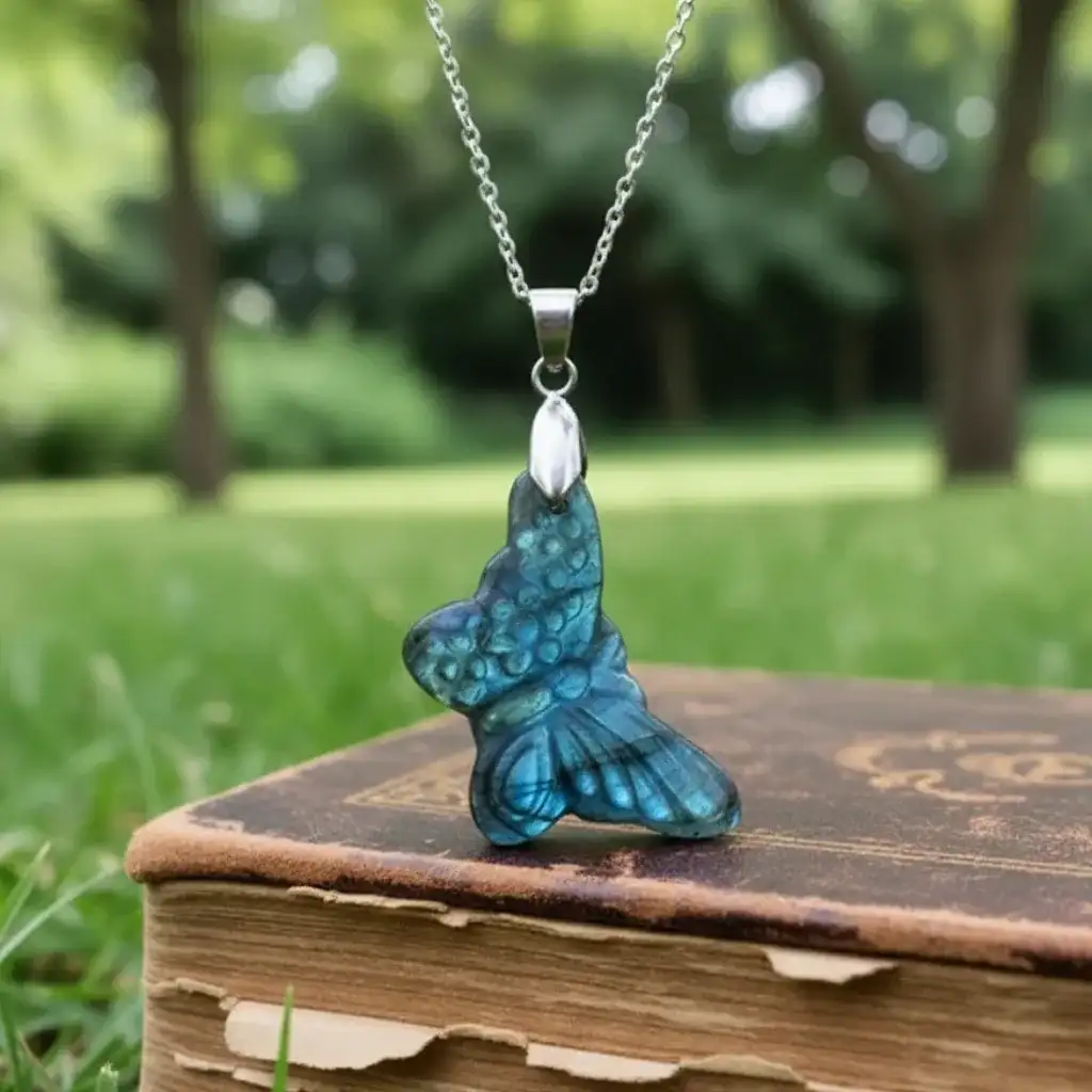 Pendentif papillon en Labradorite (PE1997 - 1)