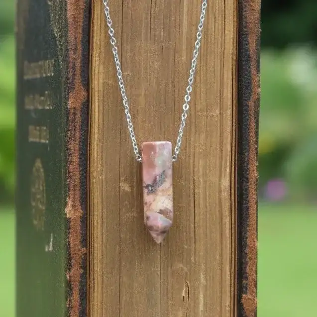 Pendentif en pointe de Rhodonite (PE1622 - 5)