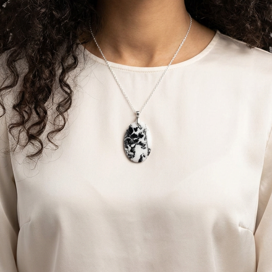Pendentif en Albite et Tourmaline noire (PE1211)