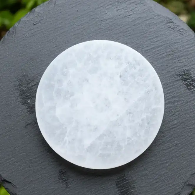 Plaque en Sélénite avec Fleur de Vie gravée 250g