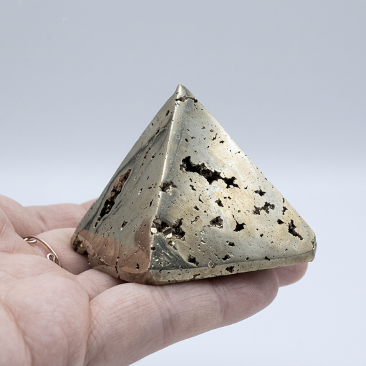 Pyramide polie en Pyrite 125g (PRGFL320)