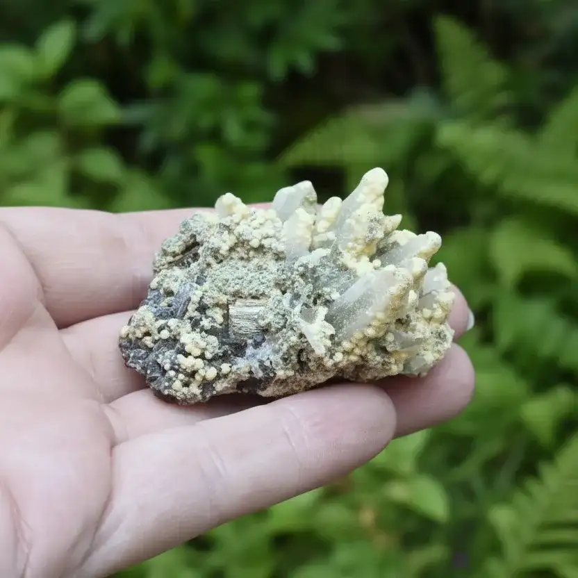 Quartz avec Dolomite, Chlorite, Galène et Sphalérite brut 61g (MB414)