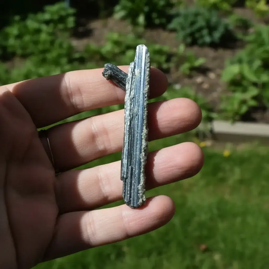 Stibine brute et Fluorite 17g (MB380 - 1)