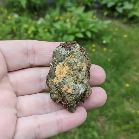 Calcite et Chalcopyrite sur Blende 52g (MB561)