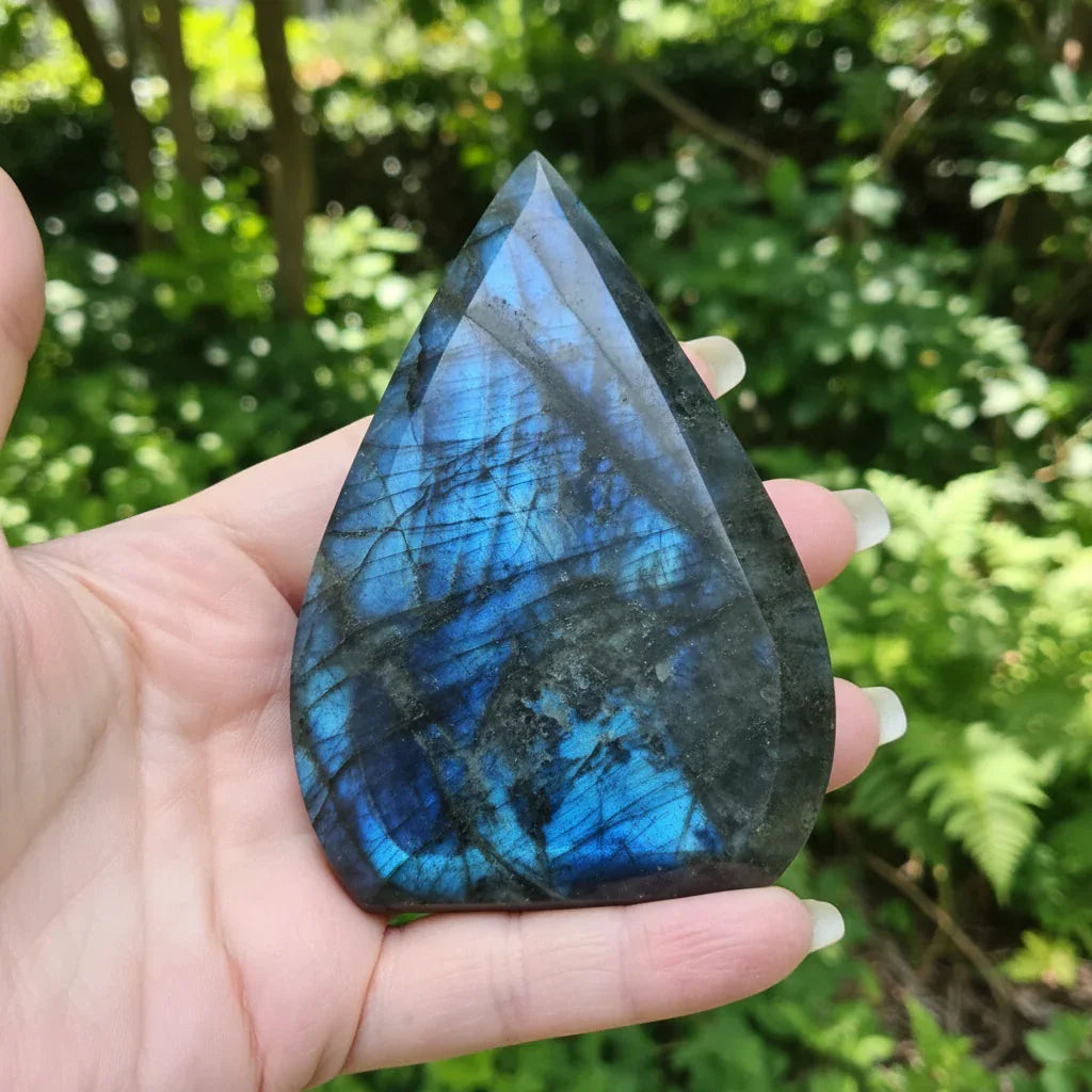 Flamme en Labradorite bleue 213g (PRGFL748)