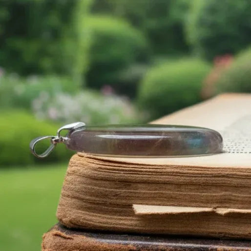 Pendentif en Fluorite jaune et arc-en-ciel (PE2088)