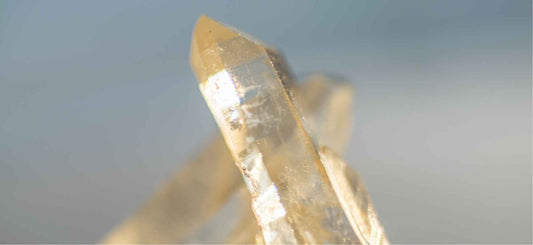 Citrine : Minéralogie, vertus et bienfaits en lithothérapie - ENAE Minéraux