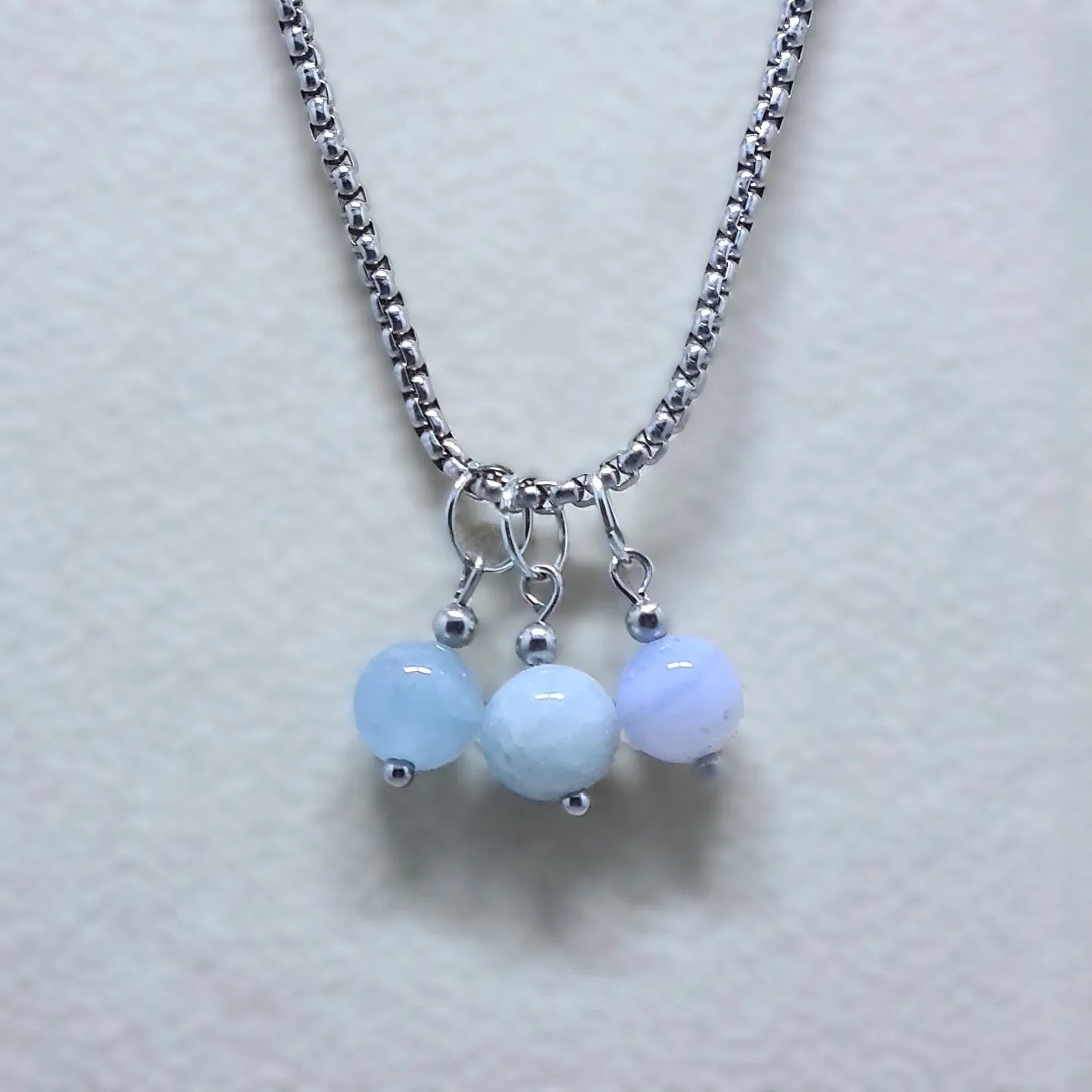 Collier 3 perles : Aigue-Marine, Célestine bleue, Agate bleue - ENAE Minéraux