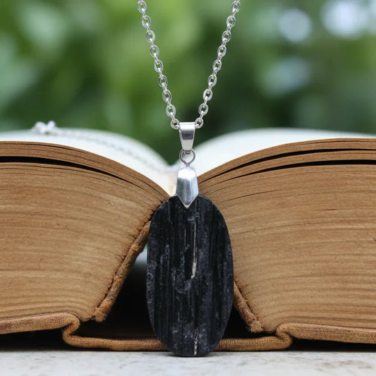 Pendentif en Tourmaline noire brute (PE2117)