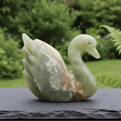 Cygne sculpté en Aragonite et Calcite (PRGFL622-6)
