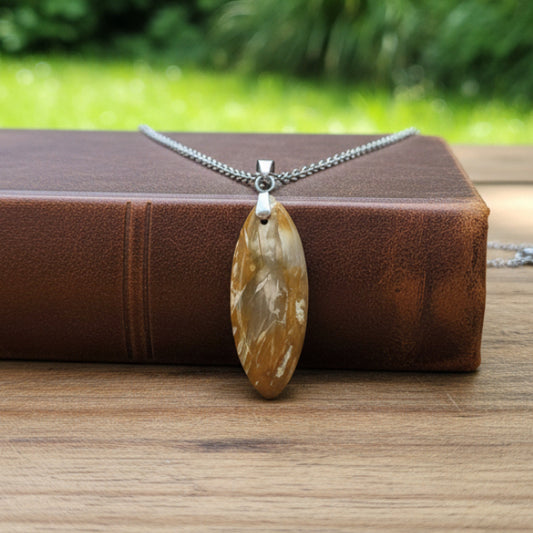 Pendentif en Bois fossilisé (PE2154)
