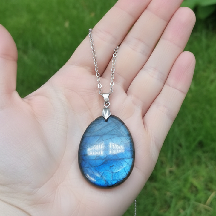Pendentif en Labradorite bleue (PE2139)