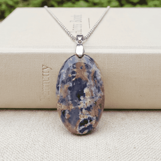 Pendentif en Sodalite et Cancrinite (PE1224)