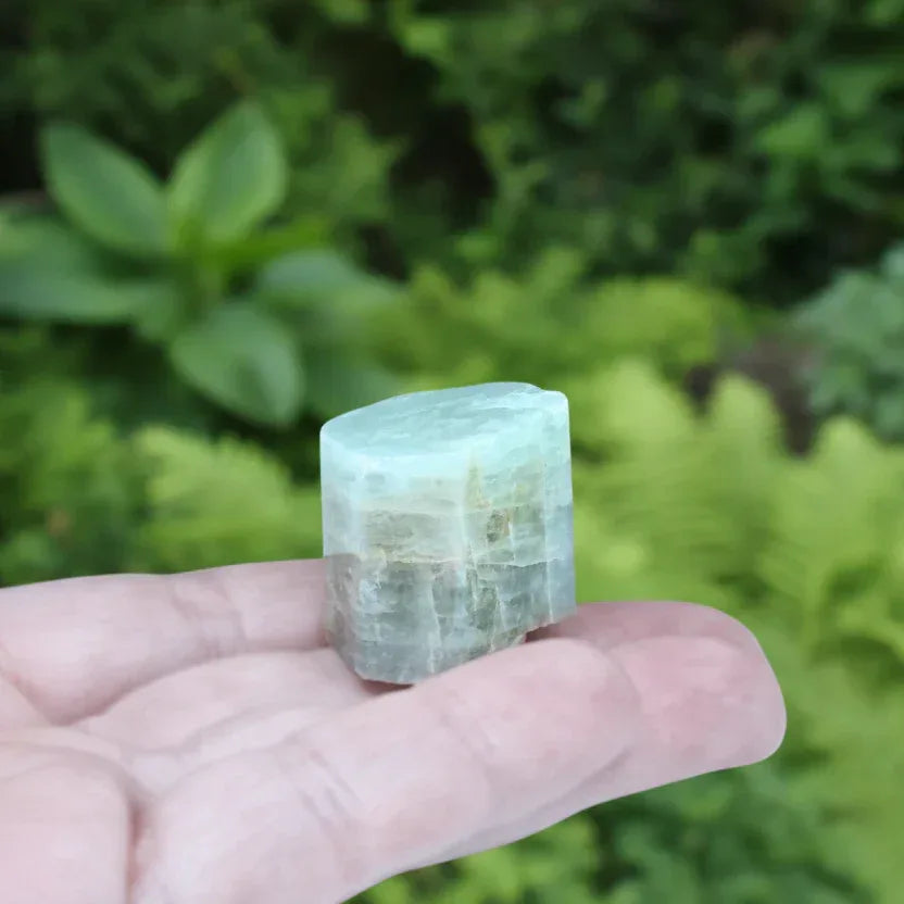 Aigue Marine polie suivant sa forme naturelle 18g (LAP10)