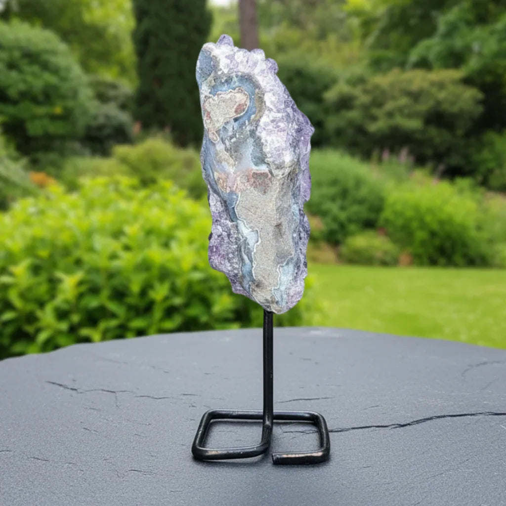 Améthyste brute sur pied 146g (MB504-1)