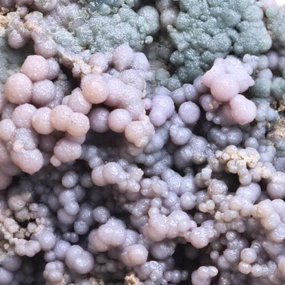 Calcédoine botryoïdale ou grappe brute 233g (MB162)