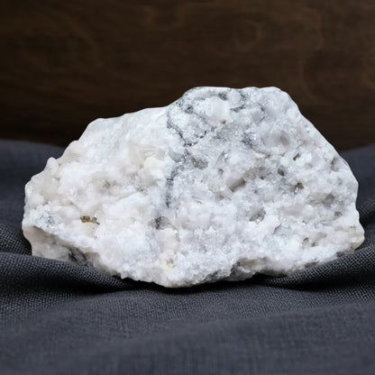Calcite et éclats de Chalcopyrite brute 424g (MB226)