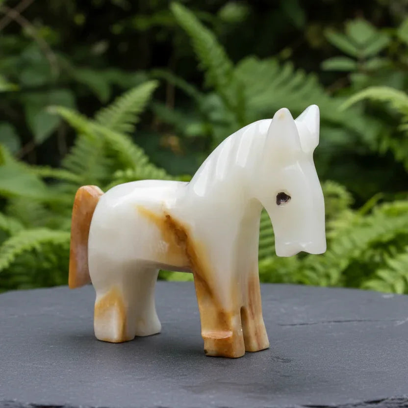 Cheval ou âne en Aragonite et Calcite 72g (PRGFL626)