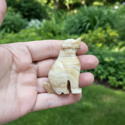 Chien sculpté en Aragonite et Calcite 54g (PRGFL347-4)