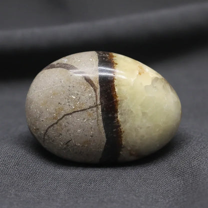 Galet poli en Septaria et Calcite jaune 40g (PRGFL325-8)