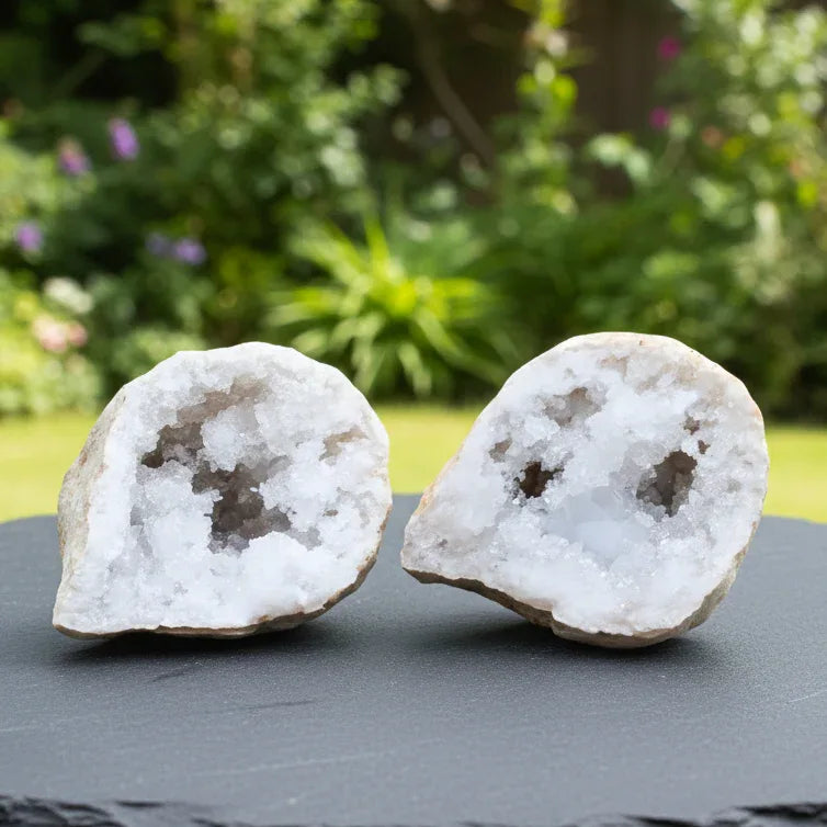 Géode complète de Cristal de Roche 628g (MB306-18)