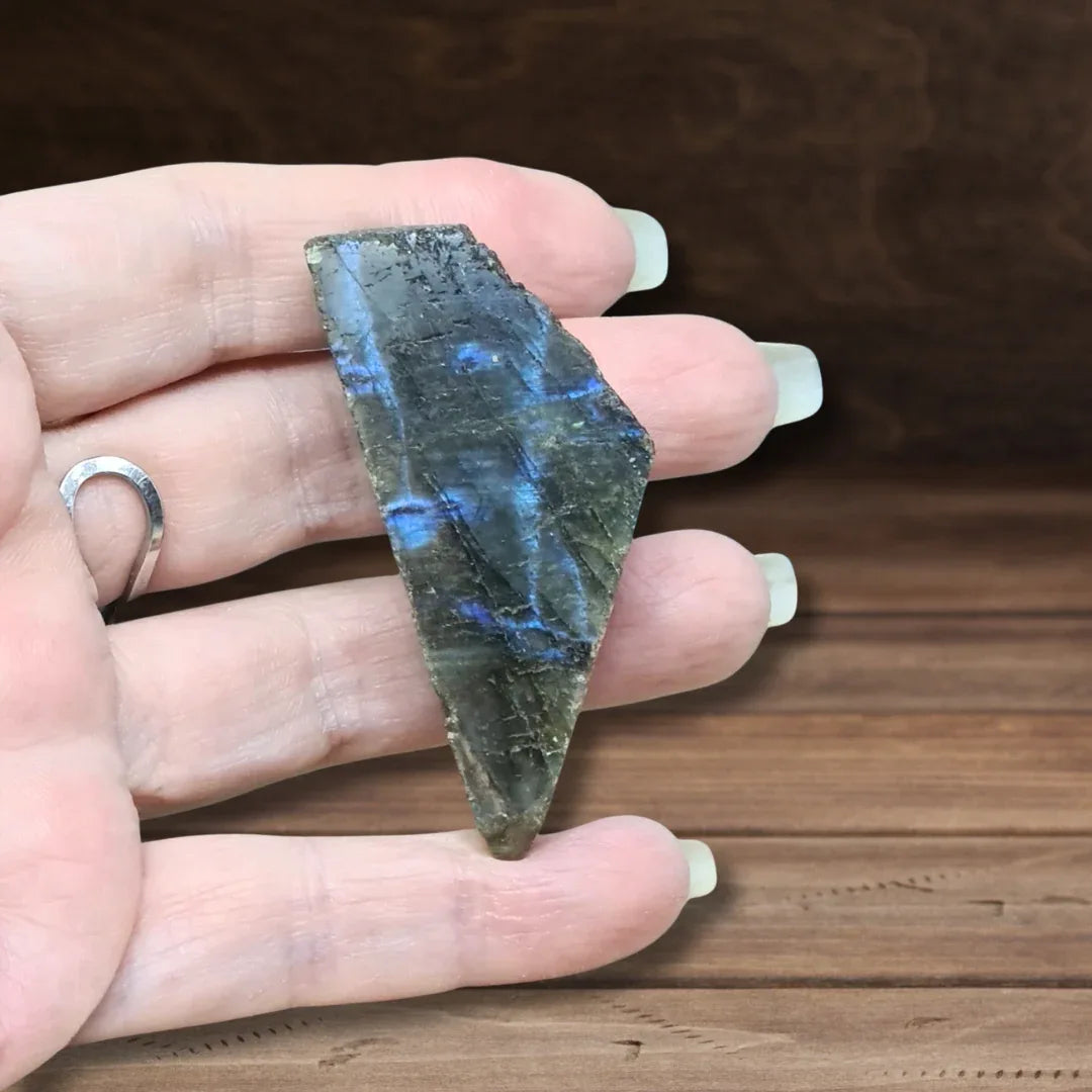 Labradorite 1 face polie et 1 face brute 30g (PRGFL575-11)