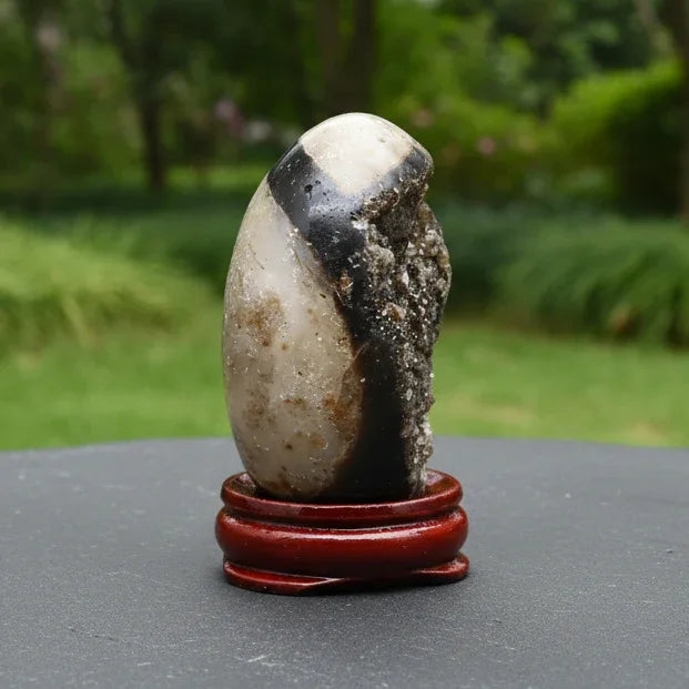 Œuf en Septaria et cristaux de Calcite bruts 104g (PRGFL588-3)