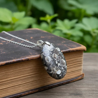 Pendentif en Agate à Turritelles (PE605)