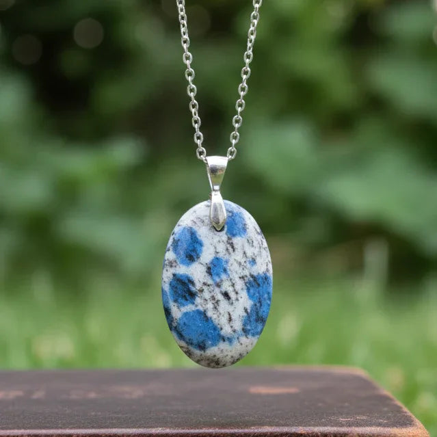 Pendentif en K2 (Azurite et Granite) (PE1338)