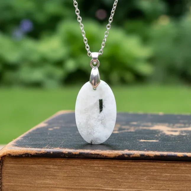 Pendentif en Tourmaline verte et Quartz face brute (PE1844-2)