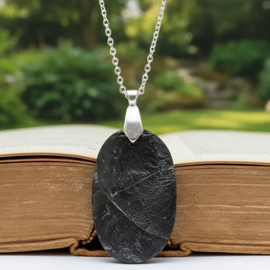 Pendentif en Pierre de Lave (Basalte) face brute (PE1473)