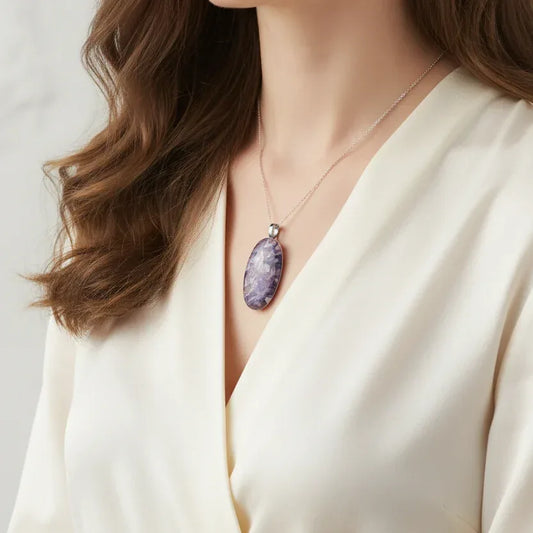 Pendentif en Charoïte et Tinaksite (PE1425-3)