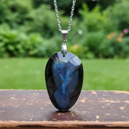 Pendentif gravé colombe en Obsidienne Œil Céleste (PE1885)