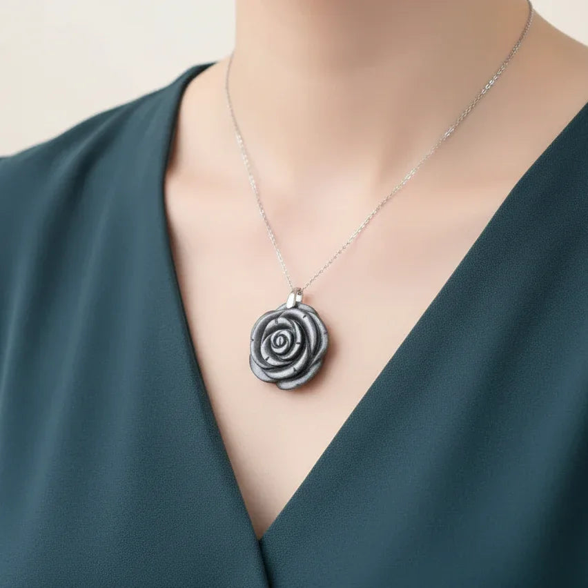 Pendentif Fleur sculptée en Obsidienne argentée (PE1146-2)