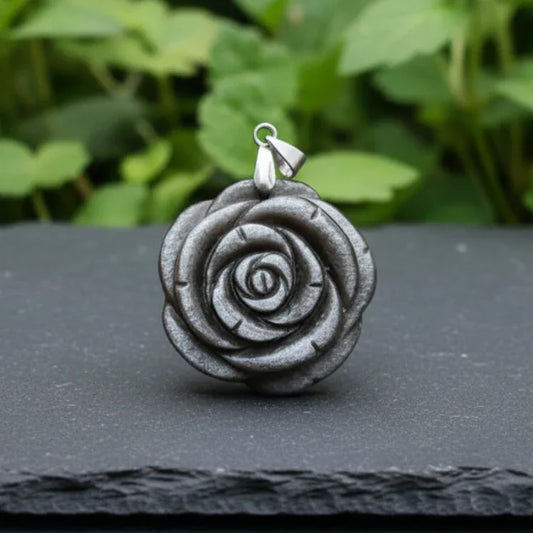 Pendentif Fleur sculptée en Obsidienne argentée (PE1146-2)