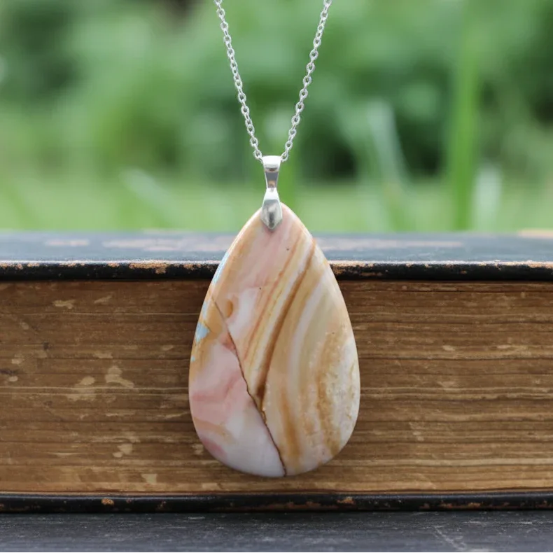 Pendentif en Jaspe polychrome (PE1384)