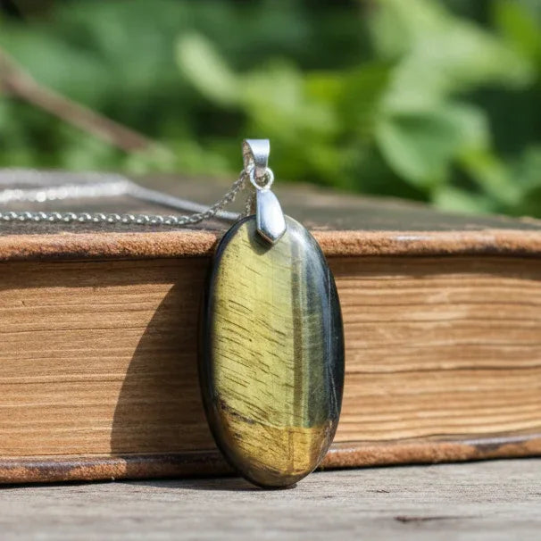 Pendentif en Œil de Faucon (PE1639)